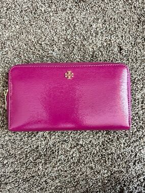Tory Burch Robinson Patent Leather Zip Around Continental Wallet